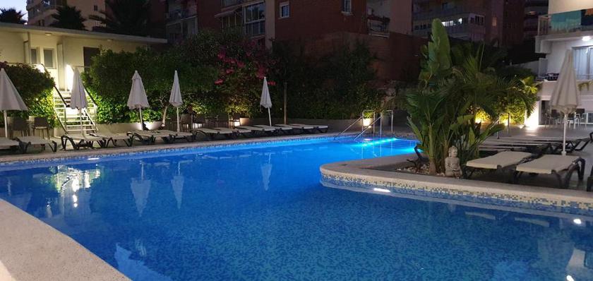 Imagen de la piscina del Hotel Los Alamos. Foto 19