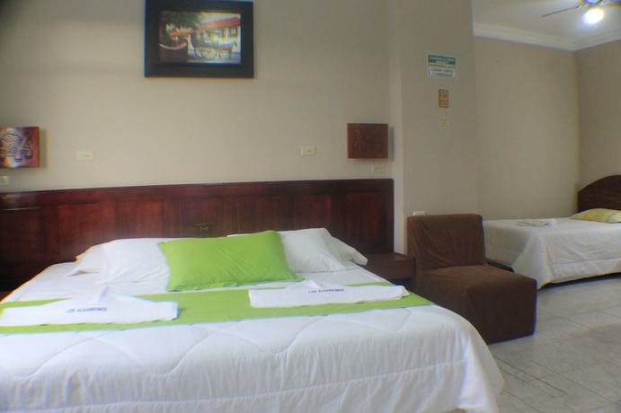 Imagen de la habitación del Hotel Los Algarrobos. Foto 2