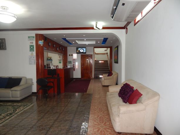 Imagen de los interiores del Hotel Los Algarrobos. Foto 16