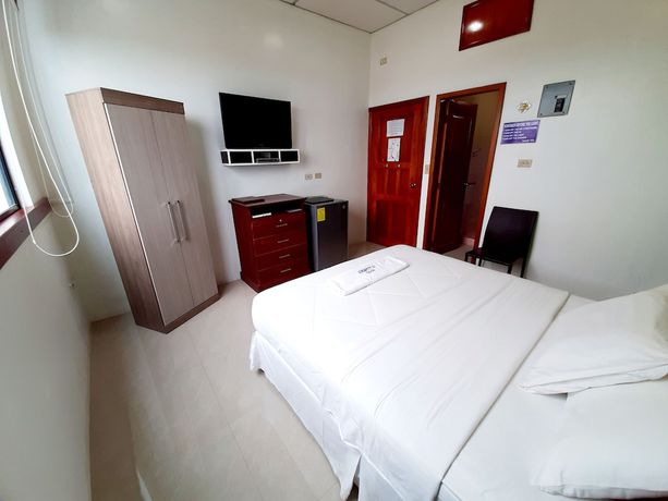 Imagen de la habitación del Hotel Los Algarrobos. Foto 13