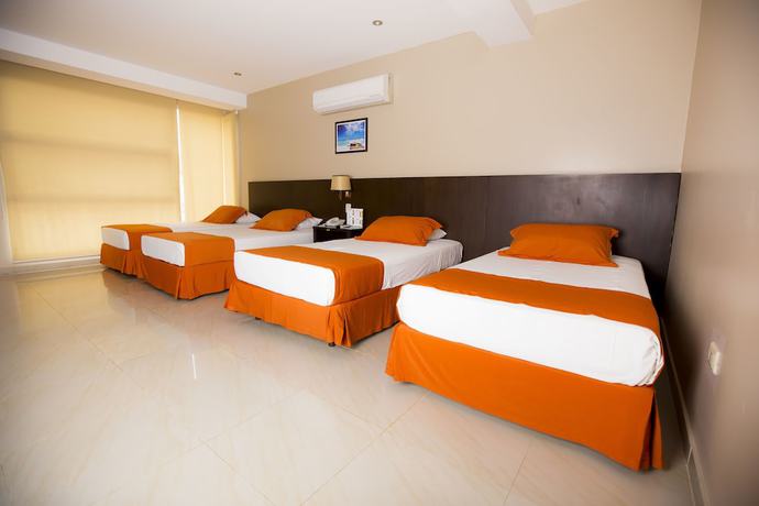 Imagen de la habitación del Hotel Los Almendros, Manta. Foto 3