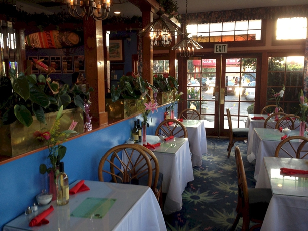 Imagen del bar/restaurante del Hotel Los Angeles Adventurer All Suite At Lax. Foto 6