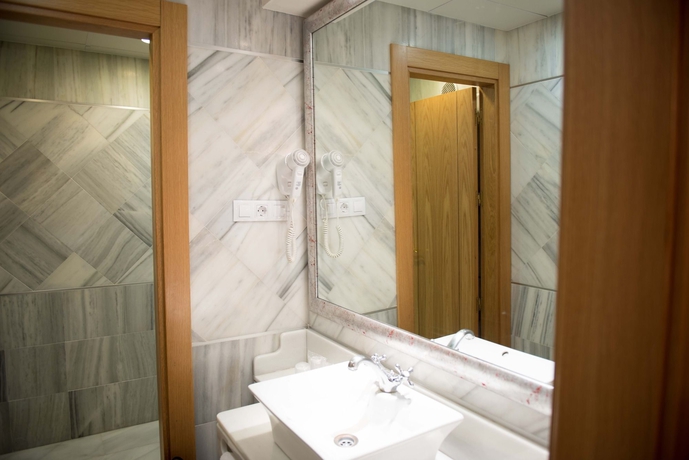 Imagen de la habitación del Hotel Los Angeles Granada. Foto 3