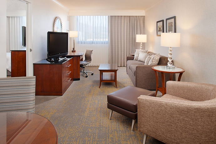 Imagen de los interiores del Hotel Los Angeles Marriott Burbank Airport. Foto 9