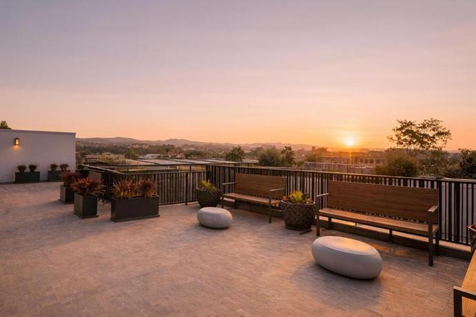 Imagen de los exteriores del Hotel Los Angeles Premium City Suites - Free Secured Parking. Foto 11