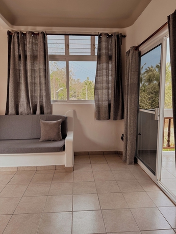 Imagen de la habitación del Hotel Los Angeles, San Pedro Pochutla. Foto 12
