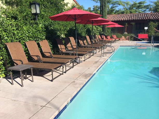 Imagen de la piscina del Hotel Los Arboles. Foto 14