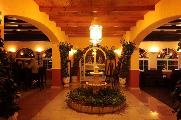 Imagen de los interiores del Hotel Los Arcos, Nerja. Foto 15