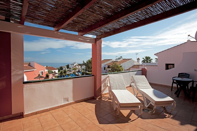 Imagen de los exteriores del Hotel Los Arcos, Nerja. Foto 13