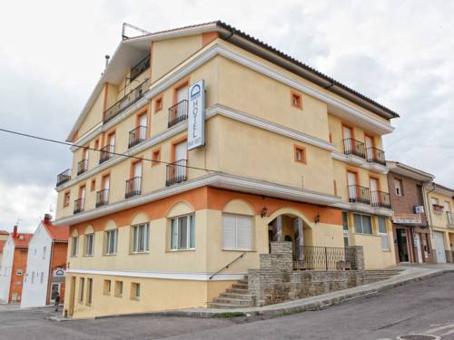 Imagen de la habitación del Hotel Los Arcos, Villafranca del Cid. Foto 2