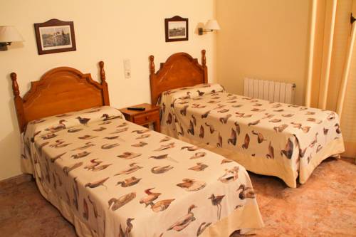 Imagen de la habitación del Hotel Los Arcos, Villafranca del Cid. Foto 6