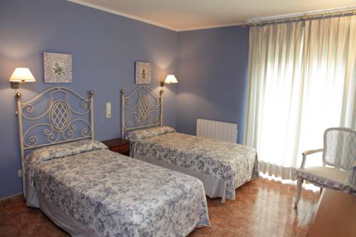 Imagen de la habitación del Hotel Los Arcos, Villafranca del Cid. Foto 14