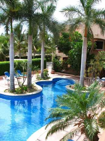Imagen de la piscina del Hotel Los Barriles. Foto 14