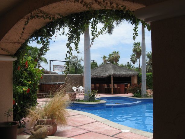 Imagen de la piscina del Hotel Los Barriles. Foto 17
