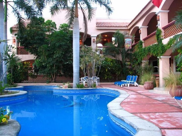 Imagen de la piscina del Hotel Los Barriles. Foto 18
