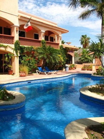 Imagen de la piscina del Hotel Los Barriles. Foto 20
