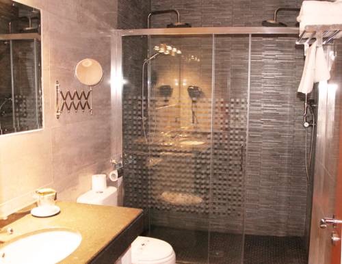 Imagen de la habitación del Hotel Los Barruecos by Croma. Foto 8