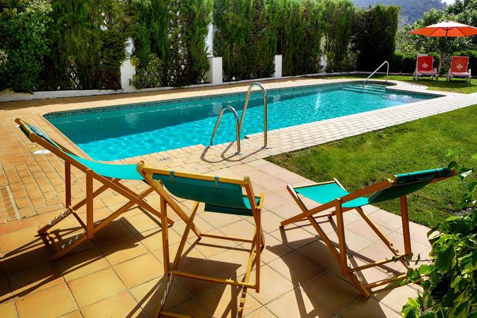 Imagen de la piscina del Hotel Los Bérchules. Foto 17