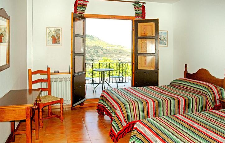 Imagen de la habitación del Hotel Los Bérchules. Foto 6