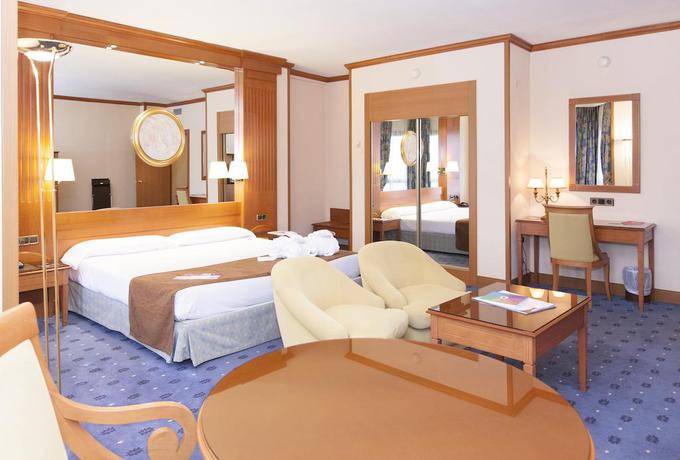 Imagen de la habitación del Hotel Los Bracos. Foto 16