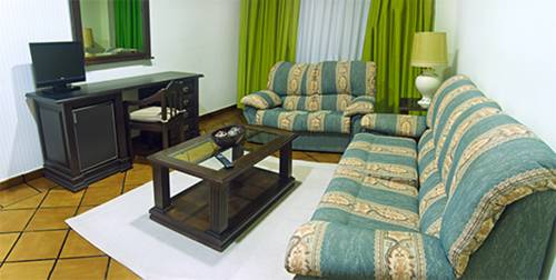 Imagen de la habitación del Hotel Los Bronces. Foto 8