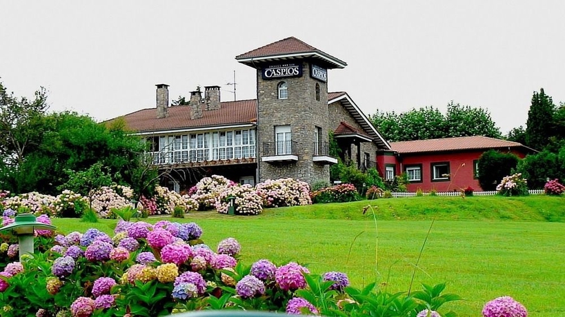 Imagen de los exteriores del Hotel Los Caspios. Foto 13