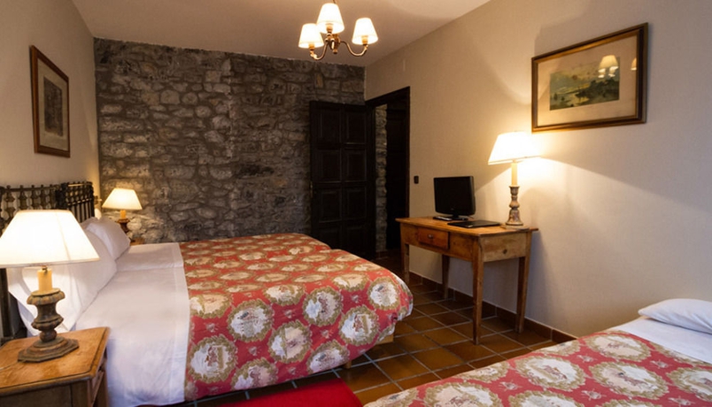 Imagen de la habitación del Hotel Los Caspios. Foto 11