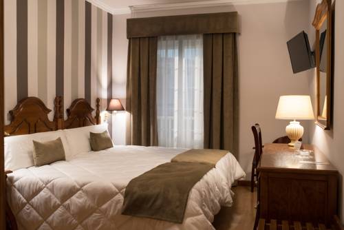 Imagen de la habitación del Hotel Los Cazadores. Foto 7