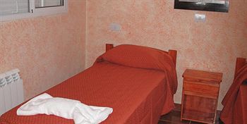 Imagen de la habitación del Hotel Los Cedros. Foto 4