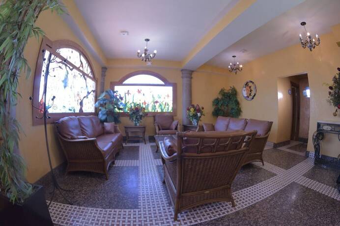Imagen general del Hotel Los Cedros Inn, Delicias. Foto 3