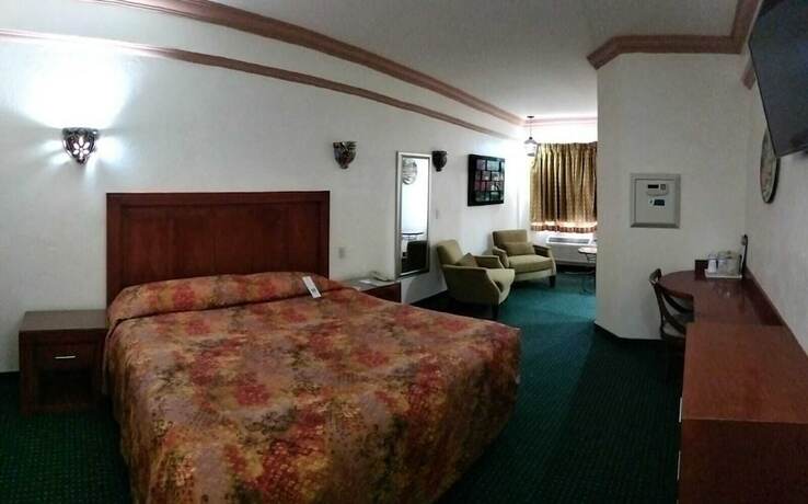 Imagen de la habitación del Hotel Los Cedros Inn, Delicias. Foto 5