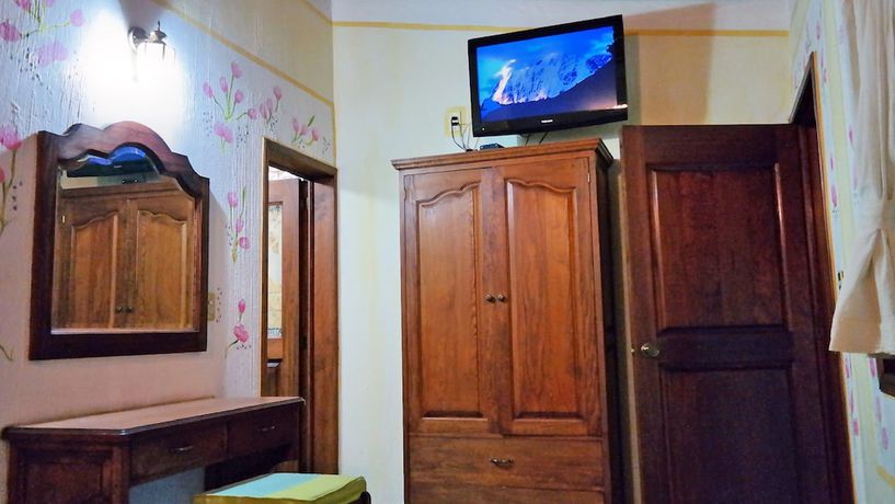 Imagen de la habitación del Hotel Los Cedros, Uruapan. Foto 13