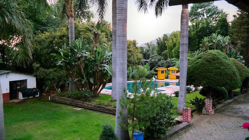 Imagen de la piscina del Hotel Los Cedros, Uruapan. Foto 20