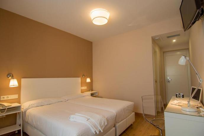 Imagen de la habitación del Hotel Los Cigarrales. Foto 5