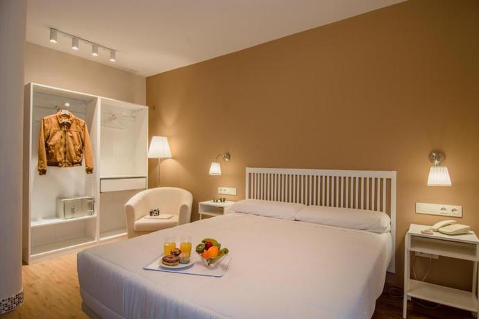 Imagen de la habitación del Hotel Los Cigarrales. Foto 6