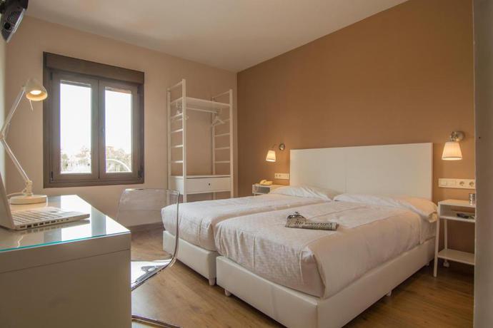 Imagen de la habitación del Hotel Los Cigarrales. Foto 8