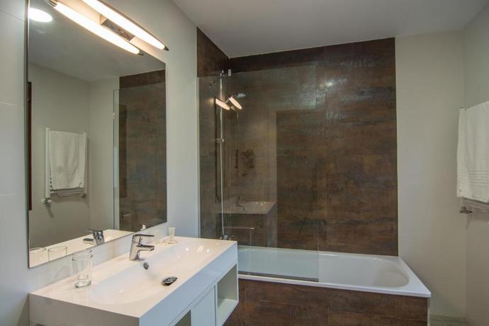 Imagen de la habitación del Hotel Los Cigarrales. Foto 9