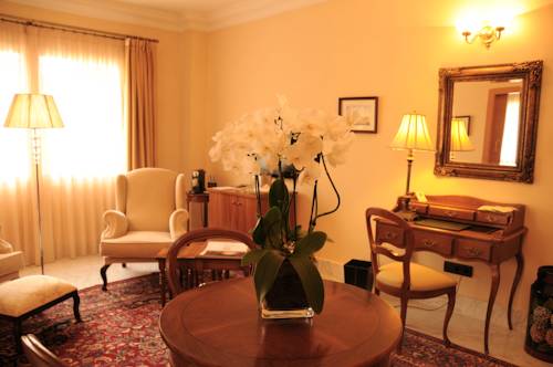 Imagen de la habitación del Hotel Los Cinco Enebros. Foto 12