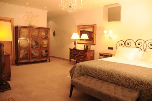 Imagen de la habitación del Hotel Los Cinco Enebros. Foto 15