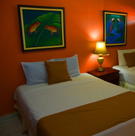 Imagen general del Hotel Los Cisneros. Foto 2