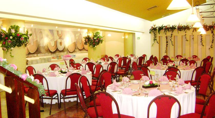 Imagen del bar/restaurante del Hotel Los Cocos. Foto 2
