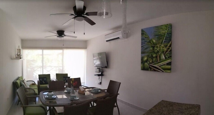Imagen de la habitación del Hotel Los Cocos de Chac&aacute; Playa Progreso. Foto 7