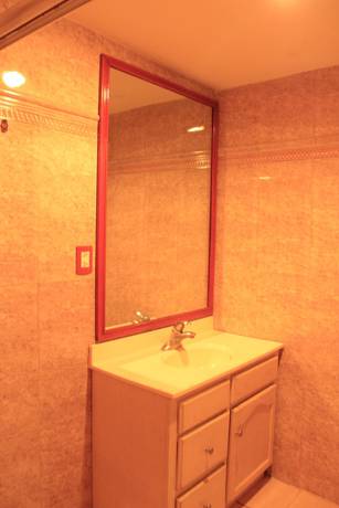 Imagen de la habitación del Hotel Los Coloniales de Reynosa. Foto 10