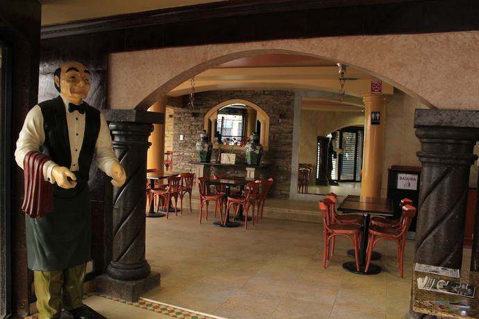 Imagen del bar/restaurante del Hotel Los Coloniales de Reynosa. Foto 5