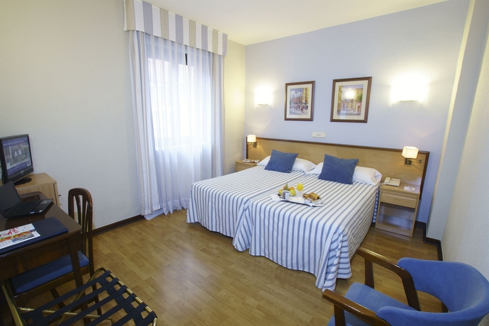 Imagen de la habitación del Hotel Los Condes. Foto 4