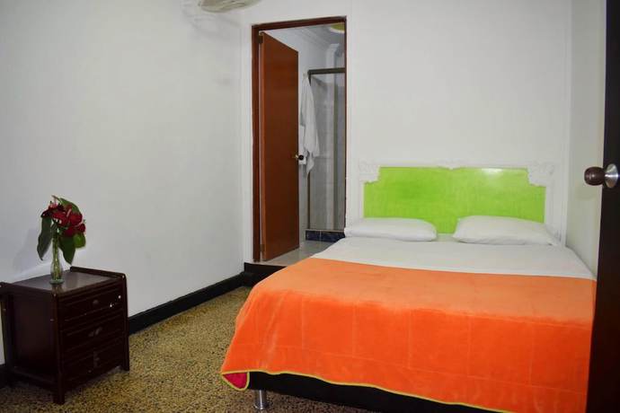 Imagen de la habitación del Hotel Los Cristales, Pereira. Foto 2