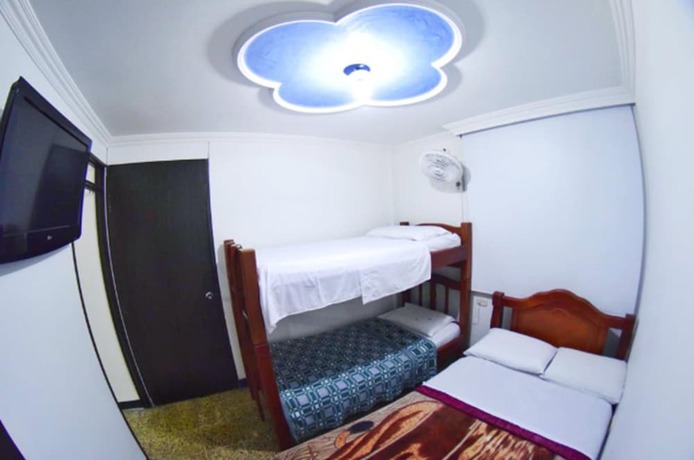 Imagen de la habitación del Hotel Los Cristales, Pereira. Foto 5