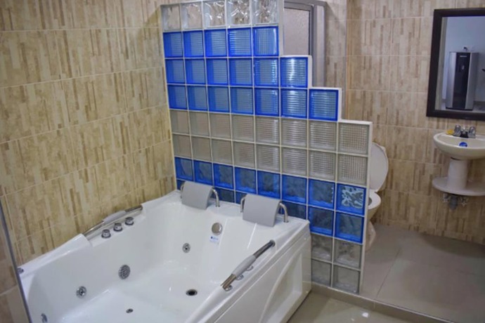 Imagen de la habitación del Hotel Los Cristales, Pereira. Foto 7