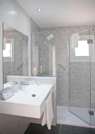 Imagen de la habitación del Hotel Los Delfines, La Manga del Mar Menor. Foto 2