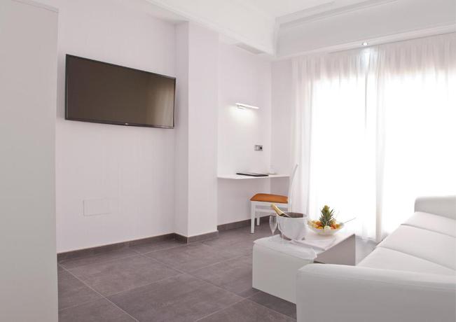 Imagen de la habitación del Hotel Los Delfines, La Manga del Mar Menor. Foto 3